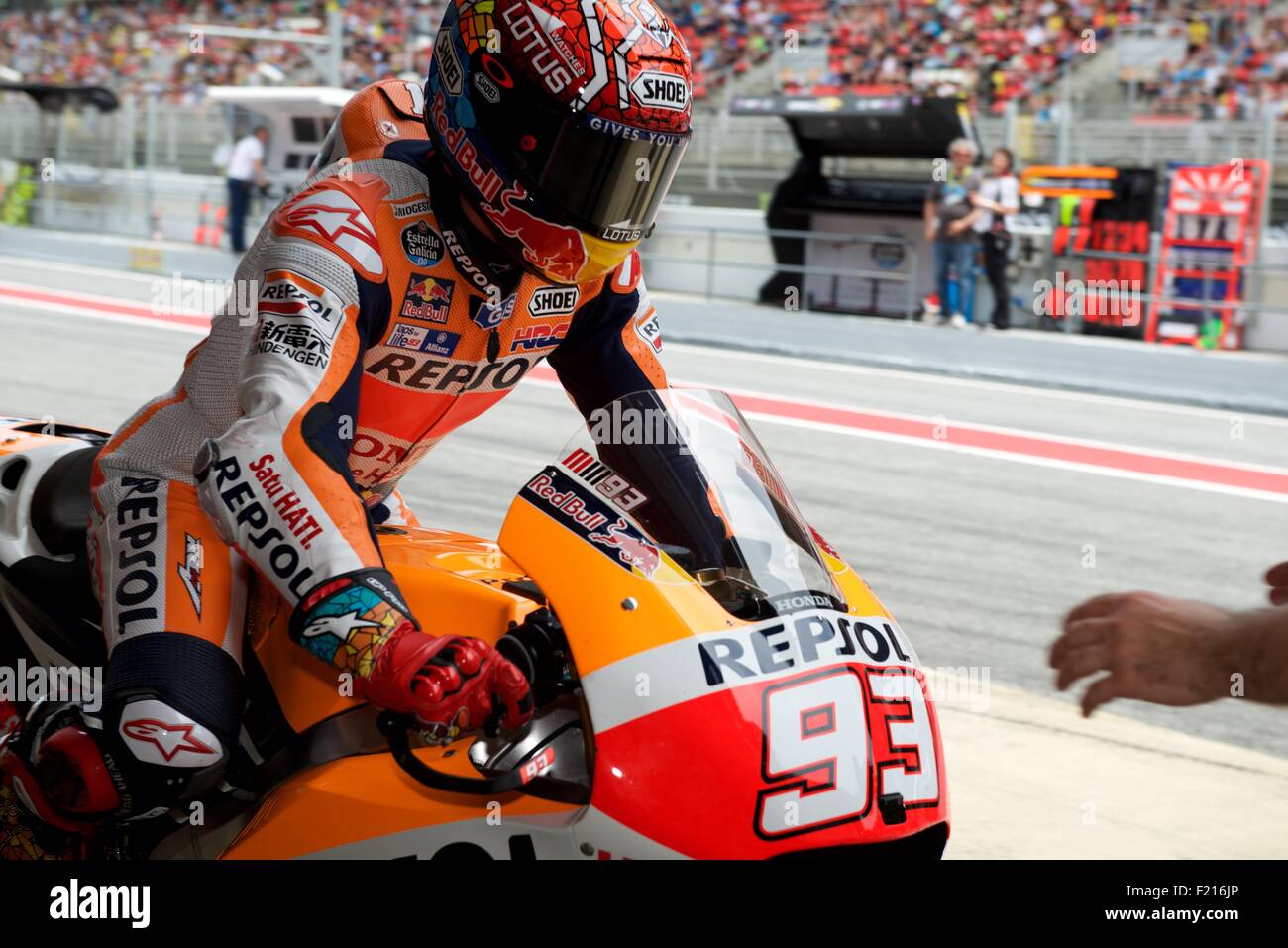 Circuit De Catalunya Spain 13th June 15 Current Motogp World Champion Marc Marques Returns To The Garage During Qualifying F Stock Photo Alamy Circuit De Catalunya Spain 13th June 15 Current Motogp World Champion Marc Marques Returns To The Garage During Qualifying F Stock Photo Alamy
