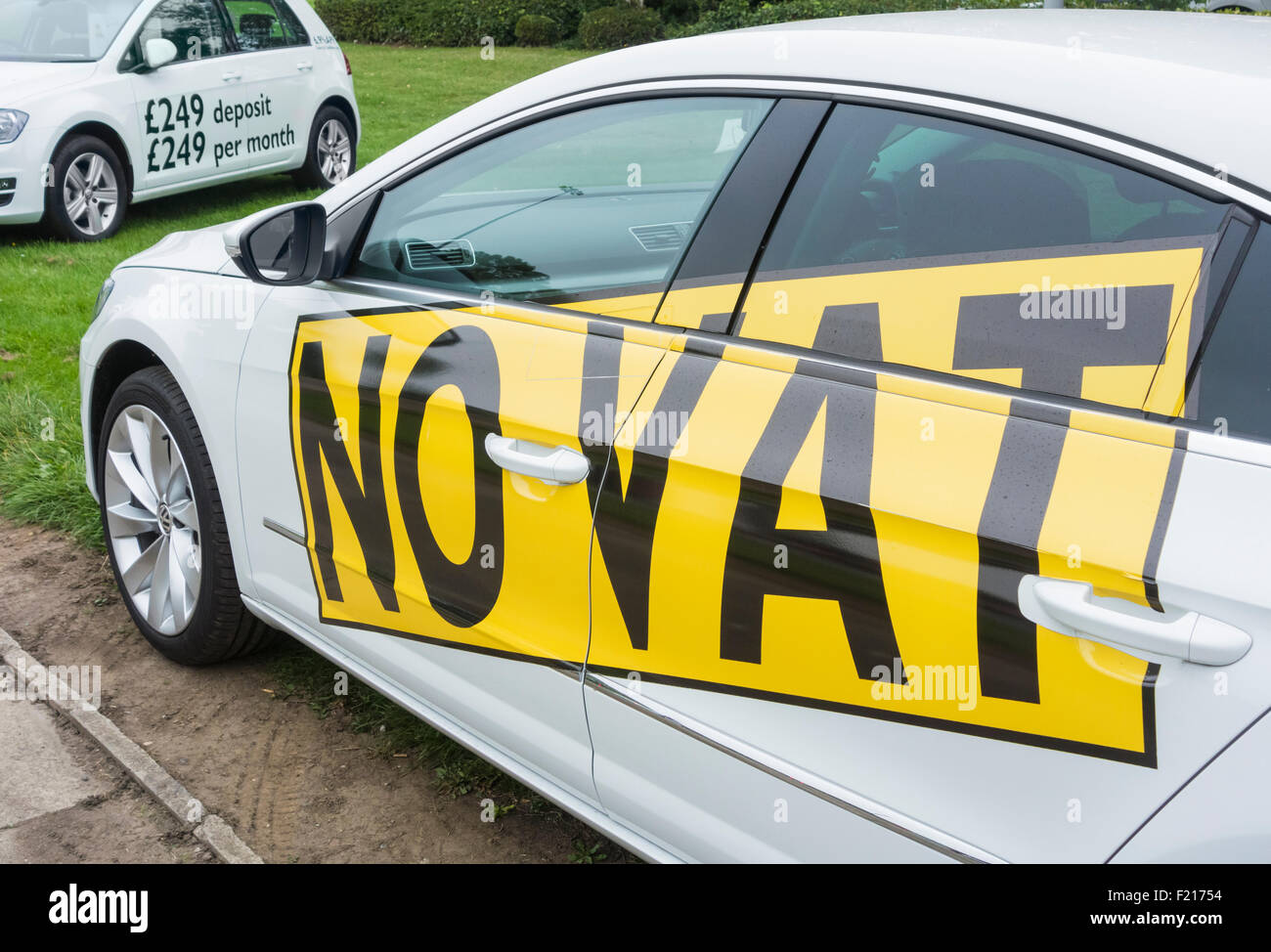Vw volkswagen dealer dealership sign hires stock photography and