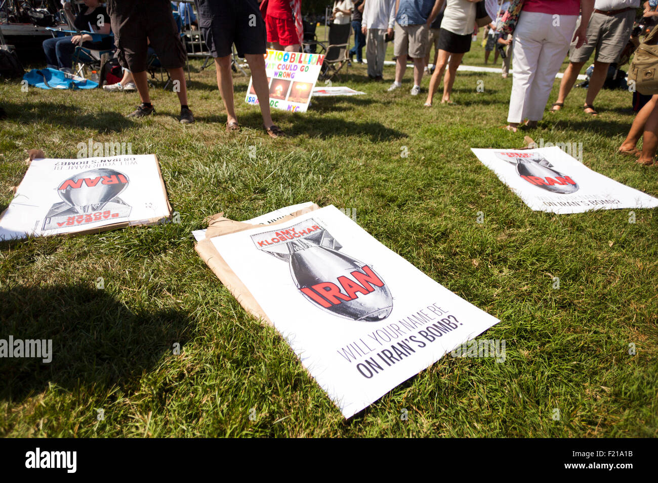 Washington DC, USA. 9th September, 2015. Tea Party members in the thousands rally on the West Lawn of the US Capitol to support Donald Trump and Ted Cruz, who spoke against the Iran nuclear deal. Credit:  B Christopher/Alamy Live News Stock Photo