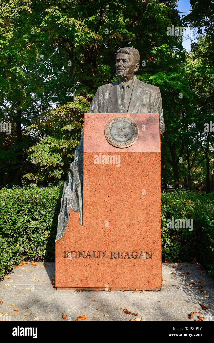 Poland, Warsaw, Statue of Ronald Reagan near the USA Embassy Stock
