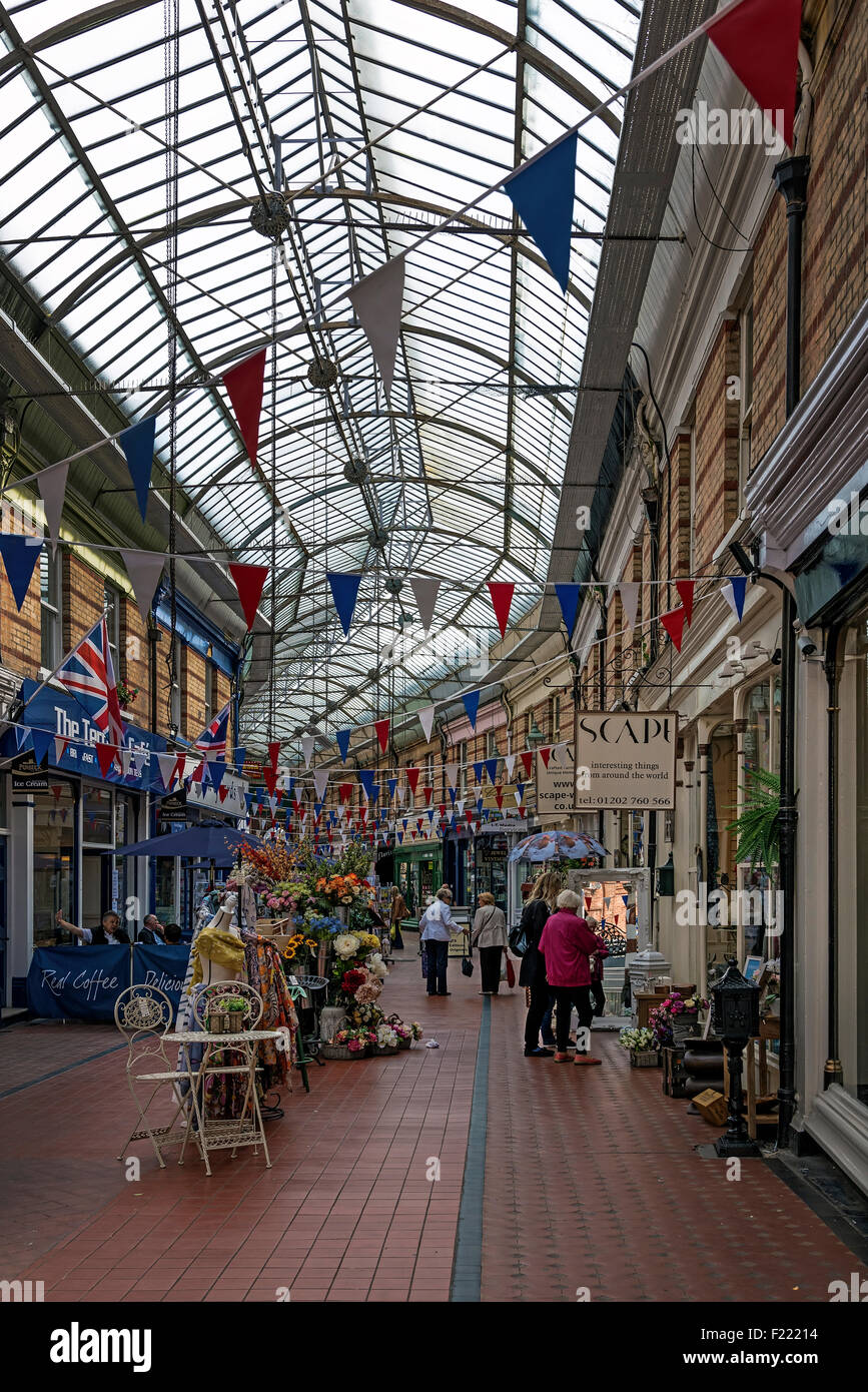 Bournemouth arcade hi-res stock photography and images - Alamy