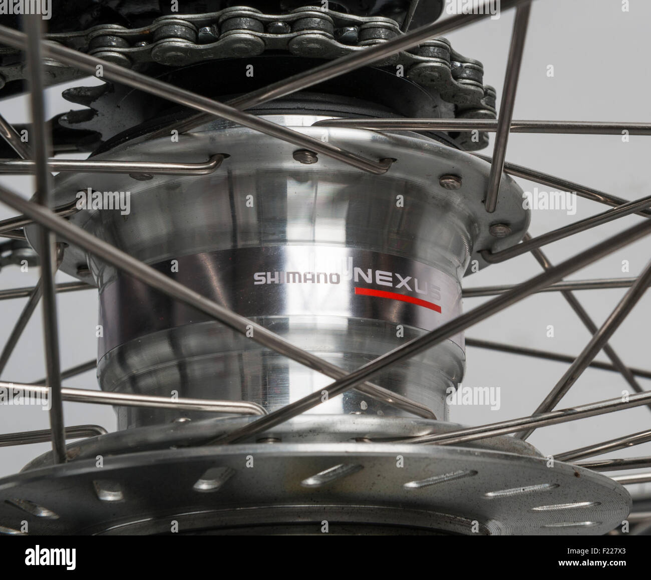 Ezee Sprint electric bike. Shimano Nexus 8 speed internal hub Stock Photo Alamy