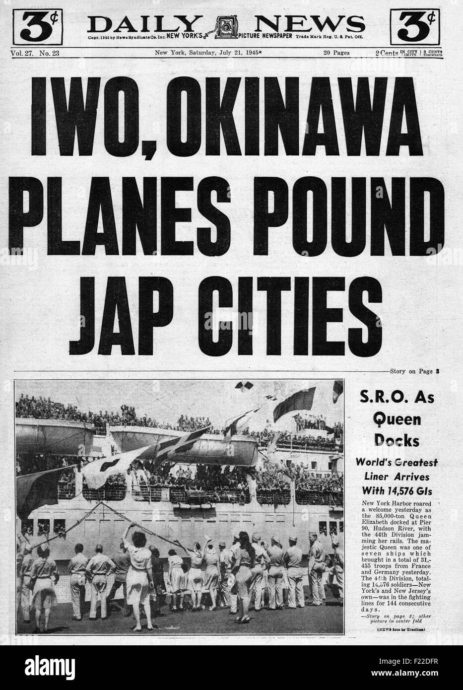 1945 Daily News (New York) front page reporting Japanese cities bombed by U.S. Air Force Stock Photo