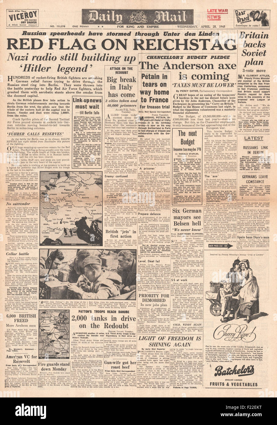 1945 Daily Mail front page reporting  Red Army Fly Soviet Flag on Reichstag Stock Photo