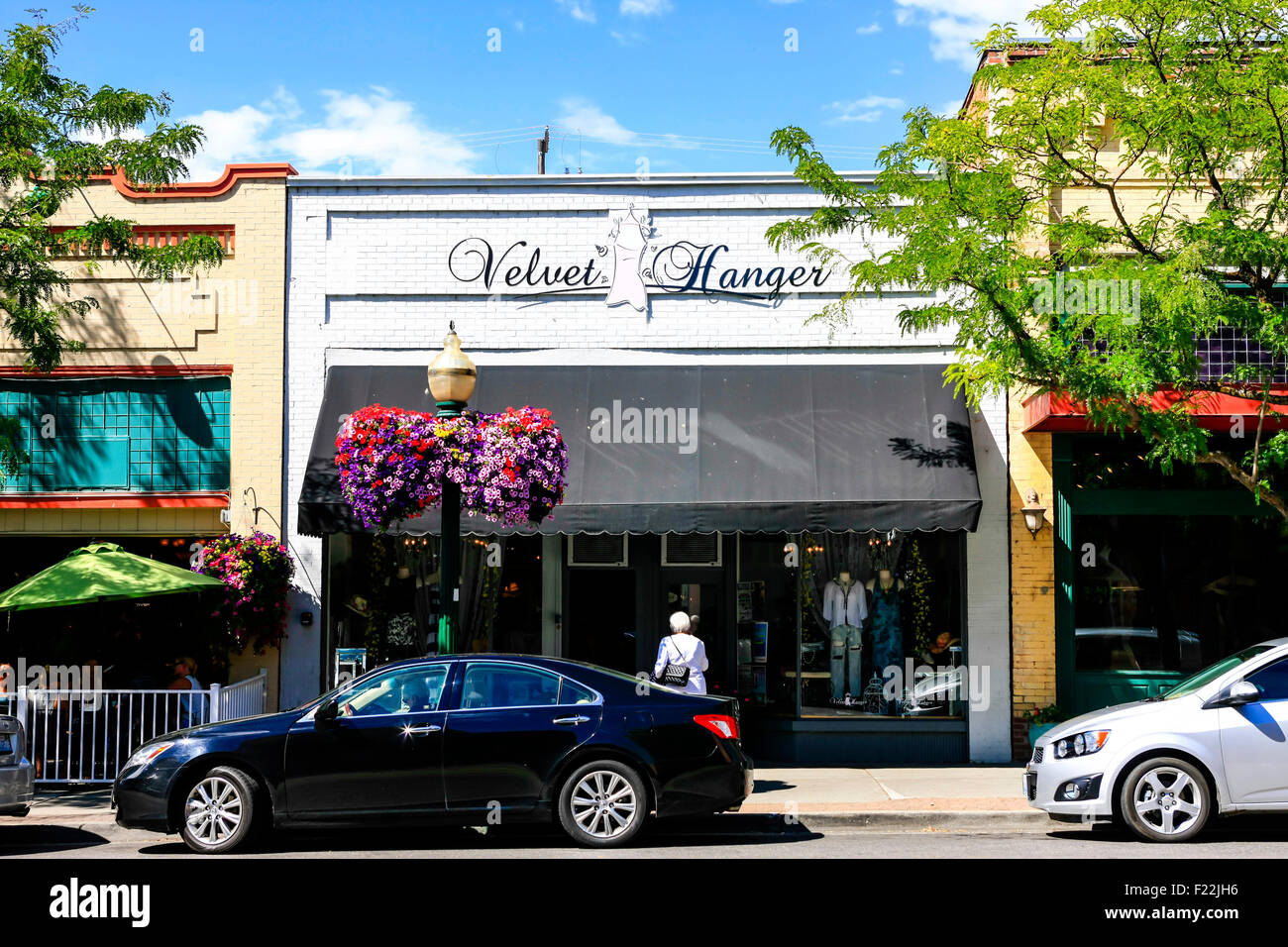 Velvet Hanger fashion store on Sherman Ave in Coeur d'Alene in Idaho Stock Photo Alamy