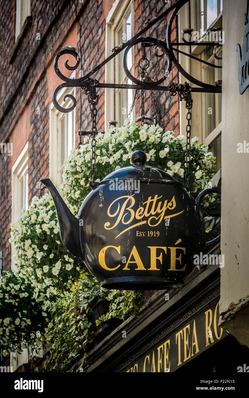 Teapot shaped exterior sign at Little Bettys Cafe Stock Photo