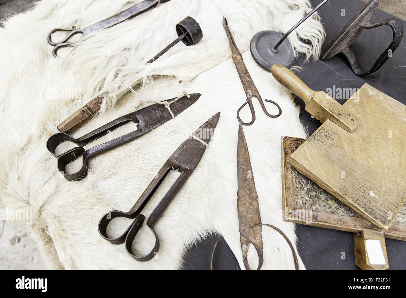 Shep Tools Sheep Shearing Tools High Resolution Stock Photography and Images - Alamy