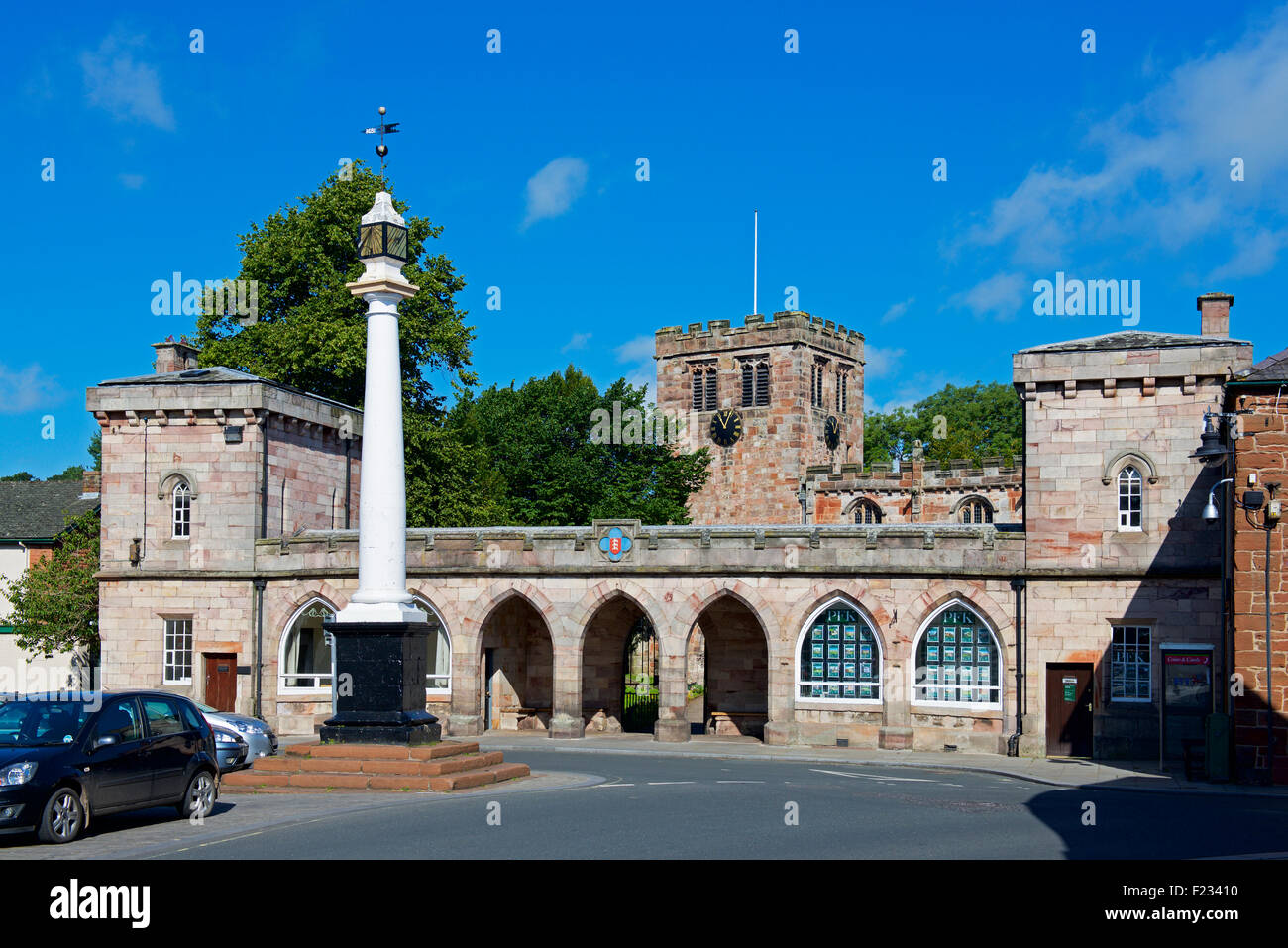 Boroughgate and St Lawrence's Church, Appleby, Cumbria, England UK Stock Photo