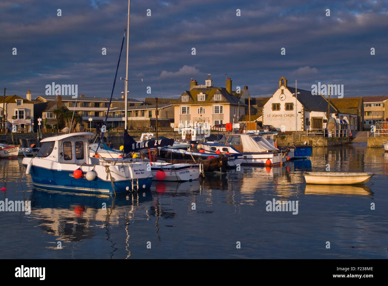 West Bay Harbour on Dorset's Jurassic Coast near Bridport, Dorset, England, UK Stock Photo