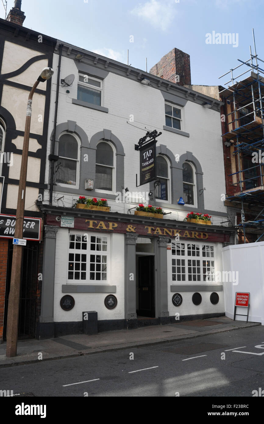 Tap and tankard Real ale pub Sheffield city centre England Stock Photo