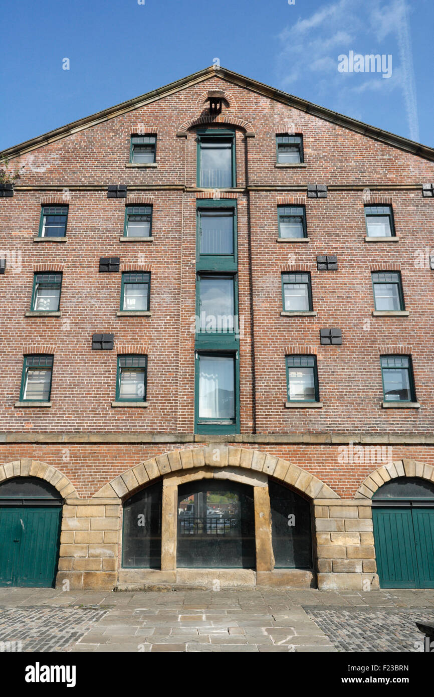 The Terminal warehouse, Victoria Quays Sheffield England, canal warehouse converted to flats, inner city living Stock Photo