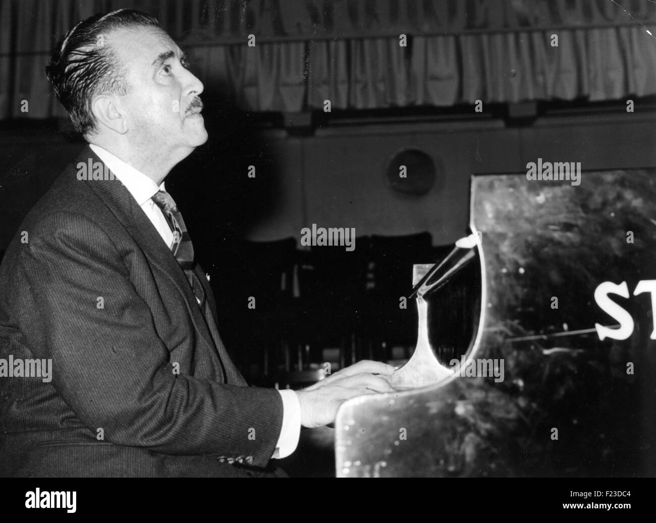 CLAUDIO ARRAU (1903-1991)  Chilean pianist at the House of Artists, Prague, in May 1960 Stock Photo