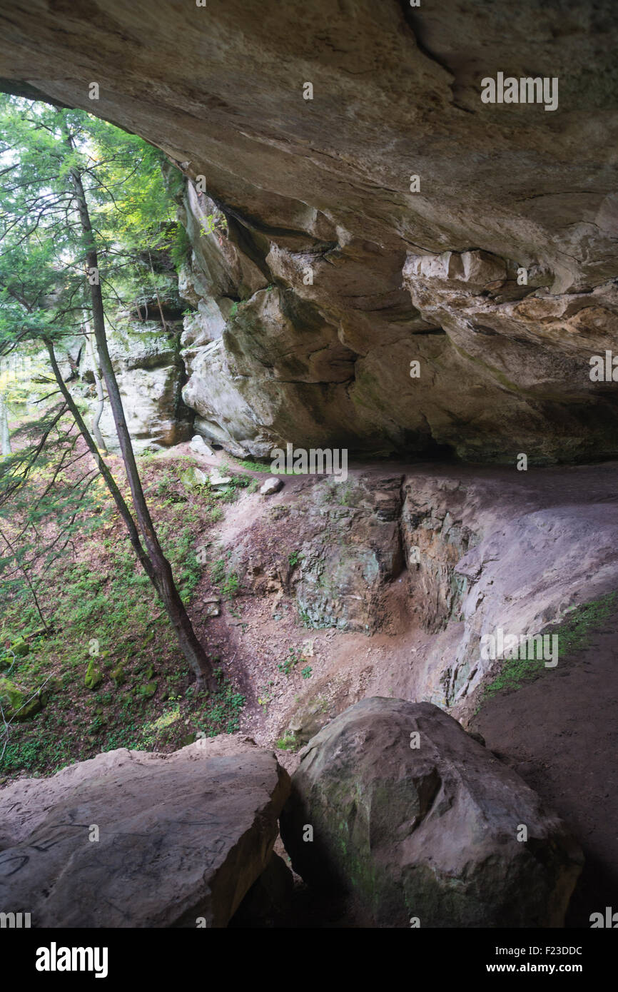 Rock overhang and boulders on Hemlock Cliffs trail, Hoosier National Forest, English, Indiana Stock Photo