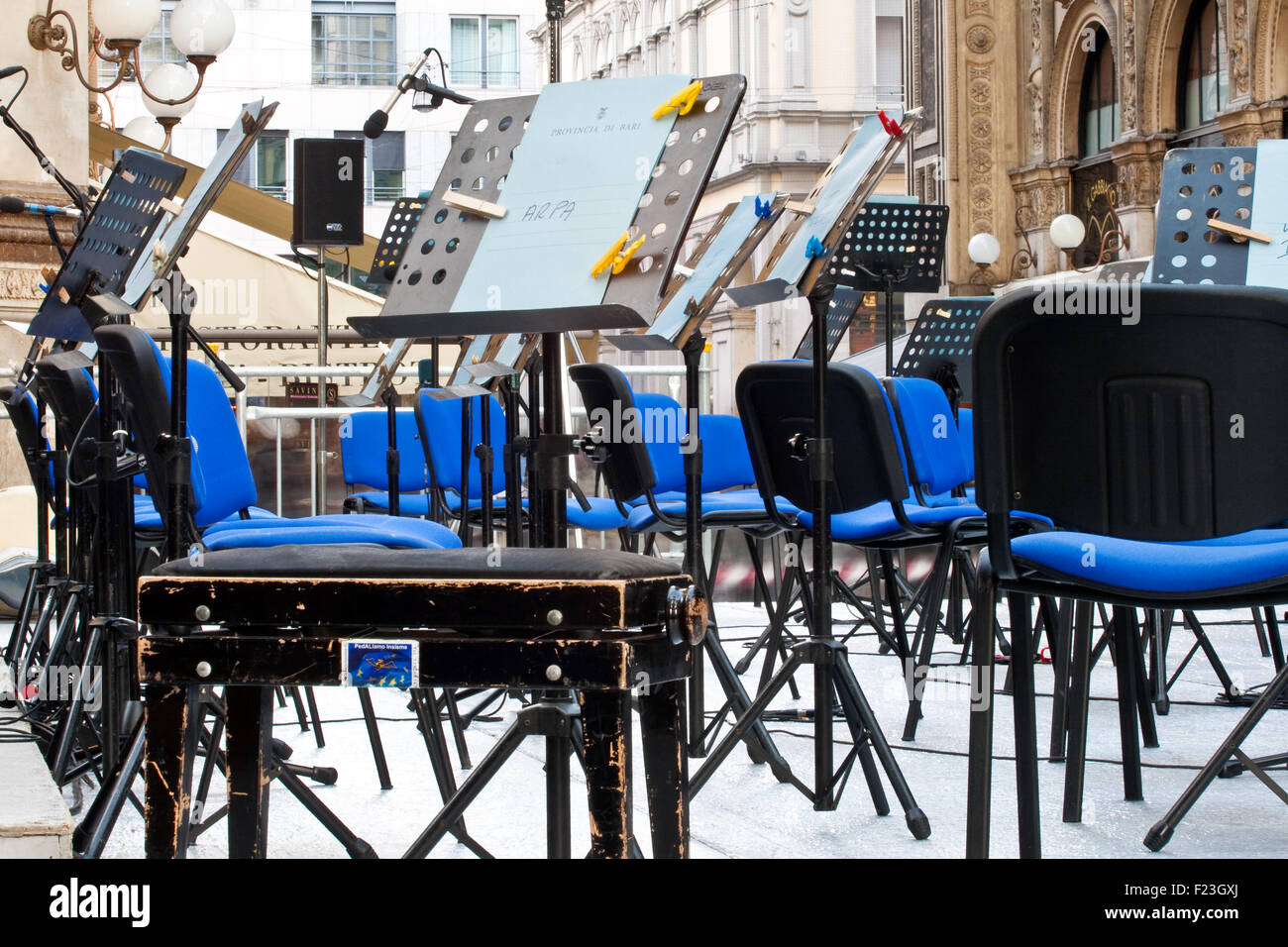 Chairs for musicians in concert Stock Photo Alamy