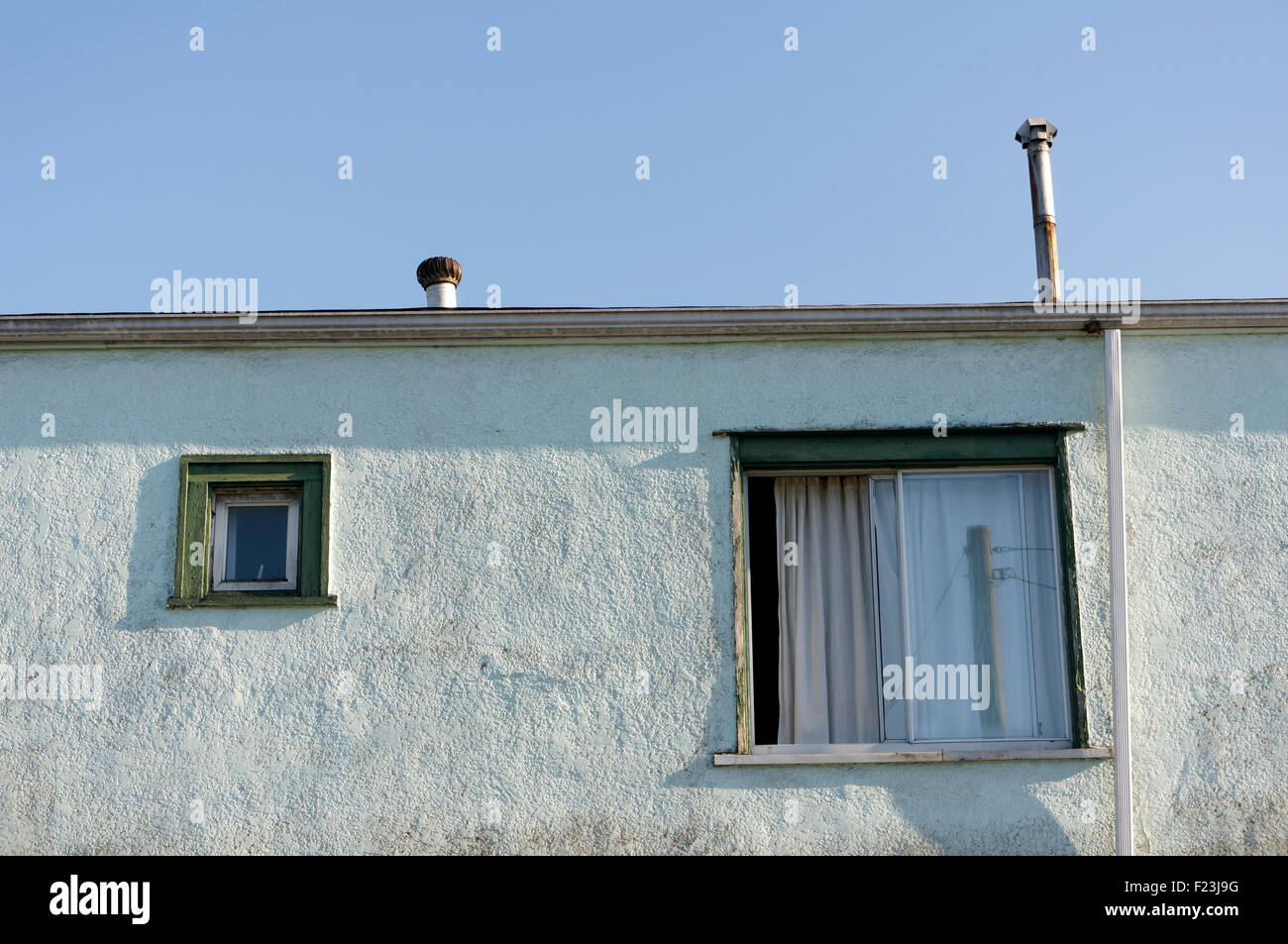 Stucco apartment building hires stock photography and images Alamy