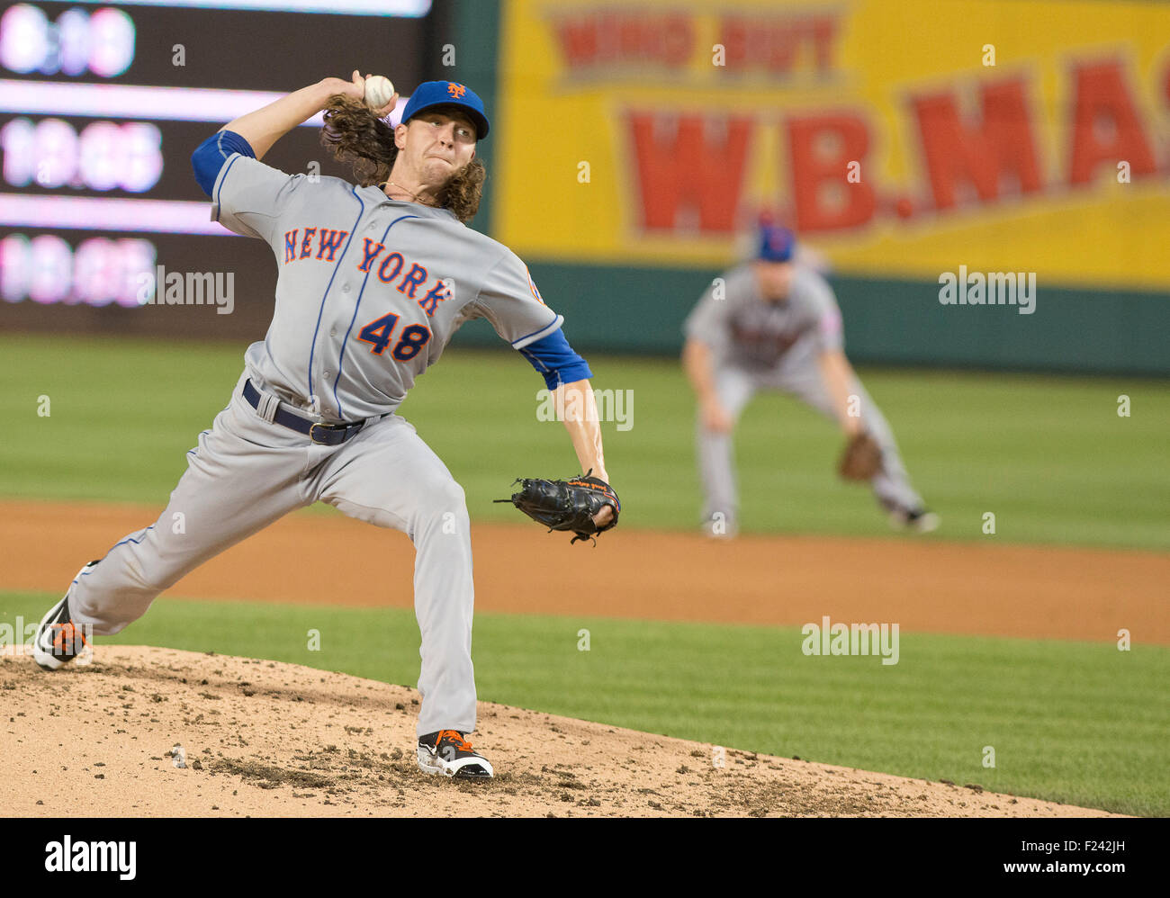 New York Mets starting pitcher Jacob deGrom (48) at a press conference on  his new five-year contract, Stock Photo, Picture And Rights Managed  Image. Pic. PAH-0132-118757856