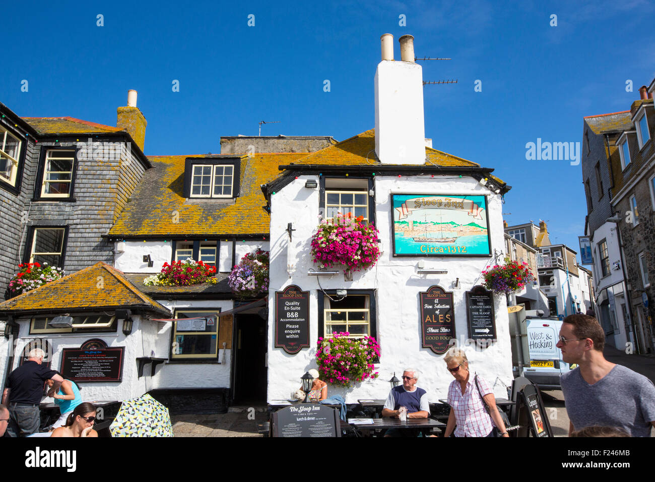 The Sloop Inn in St Ives, Cornwall, UK Stock Photo - Alamy