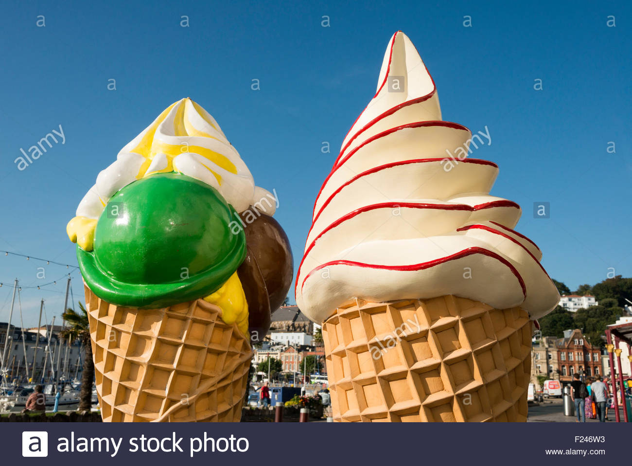 Giant Ice Cream Stock Photos & Giant Ice Cream Stock Images Alamy