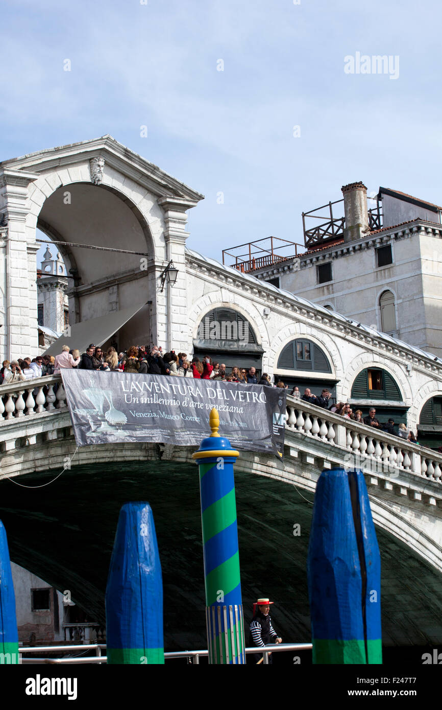 View of Rialto Bridge, Venice Stock Photo - Alamy