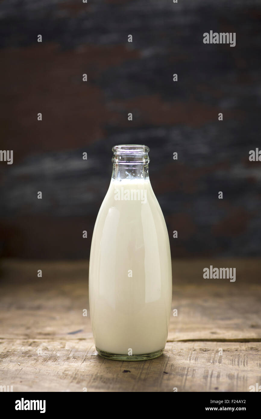 Milk bottles hi-res stock photography and images - Alamy