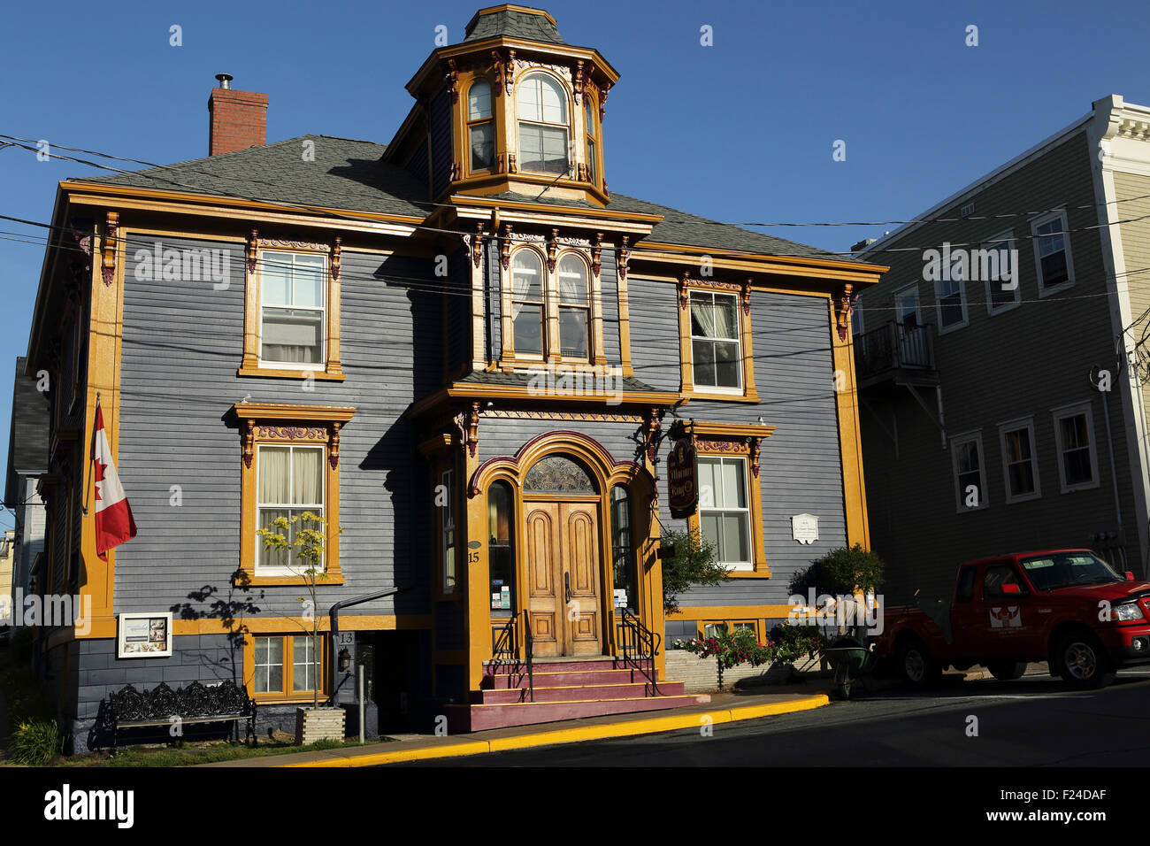 The Mariner King Inn in Lunenburg in Nova Scotia, Canada. The inn dates from around 1830. Stock Photo