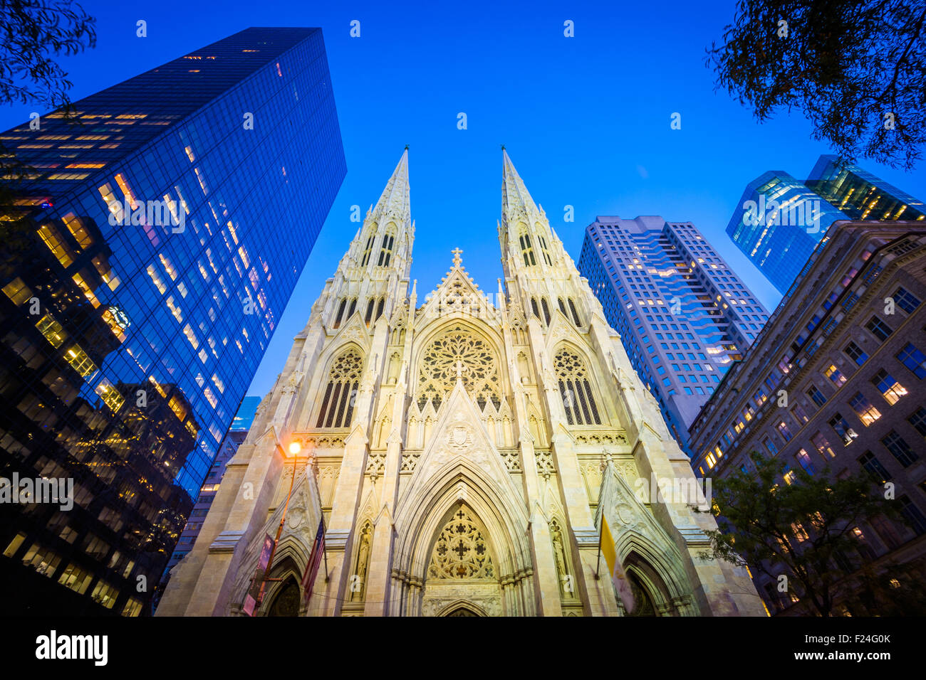 St. Patrick's Cathedral at night, in Manhattan, New York Stock Photo ...