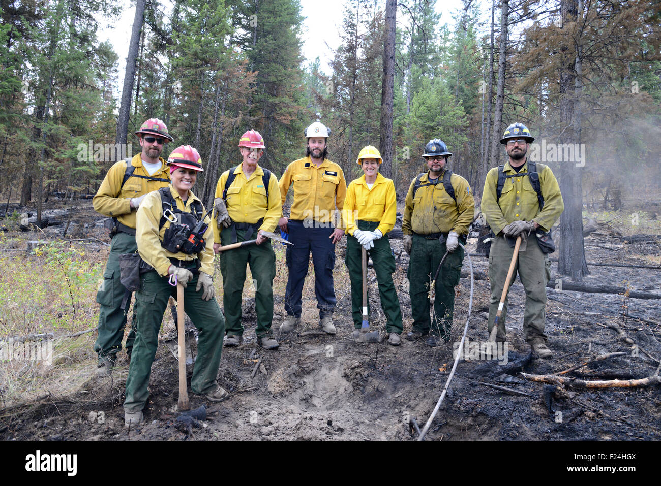 U.S. Secretary of the Interior Sally Jewell poses with a group of