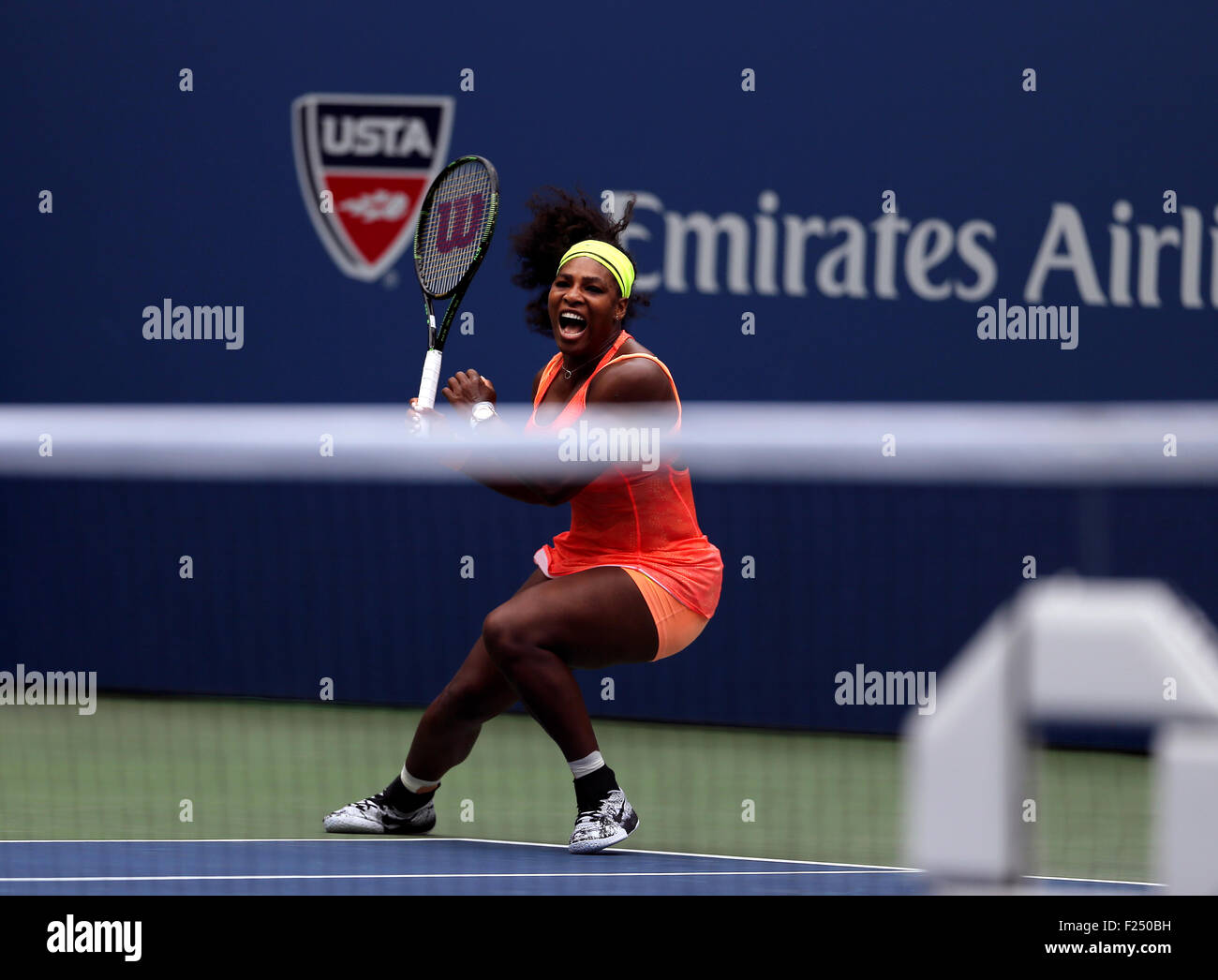 Flushing Meadows, New York, USA. 11th Sep, 2015. Serena Williams returns a shot to Roberta Vinci of Italy in their semifinal match at the U.S. Open in Flushing Meadows, New York on the afternoon of September 11th, 2015.  Vinci won the match 2-6, 6-4, 6-4, thwarting Williams bid for a Grand Slam. Credit:  Adam Stoltman/Alamy Live News Stock Photo