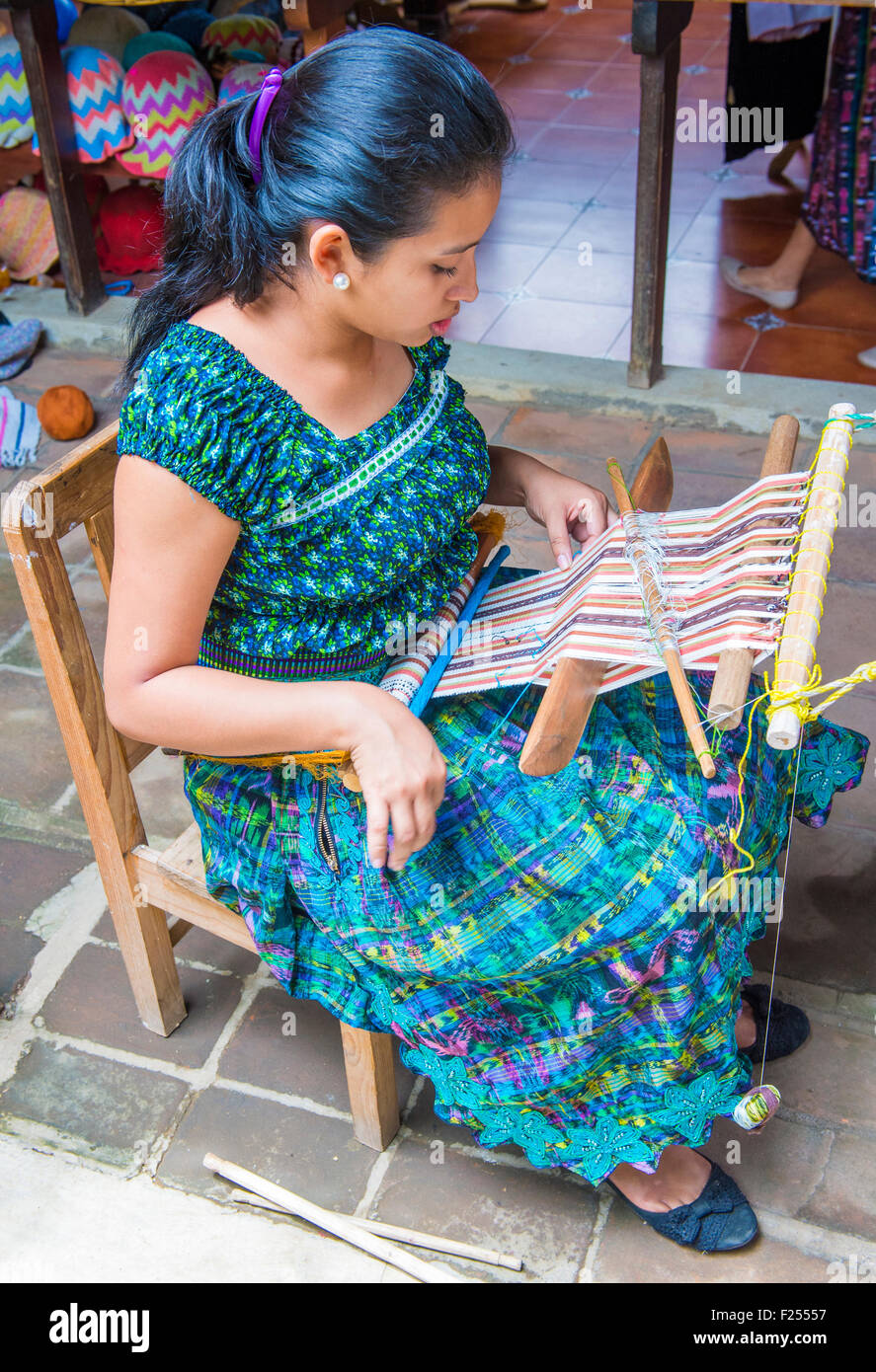 Traditional guatemalan weaving hires stock photography and images Alamy