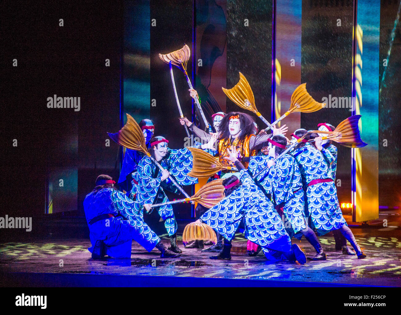 Kabuki dancer hi-res stock photography and images - Alamy