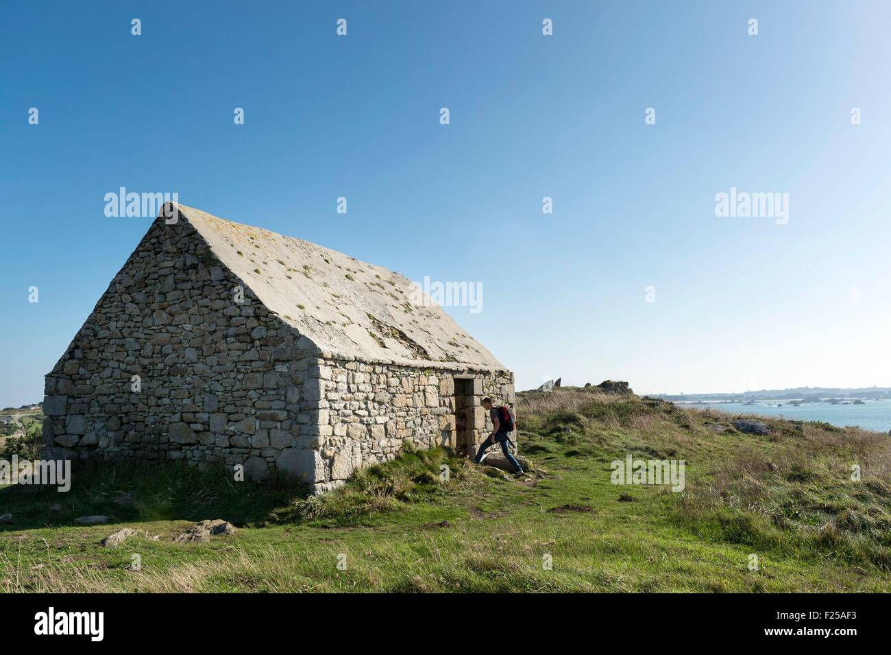 Guard house hi-res stock photography and images - Alamy