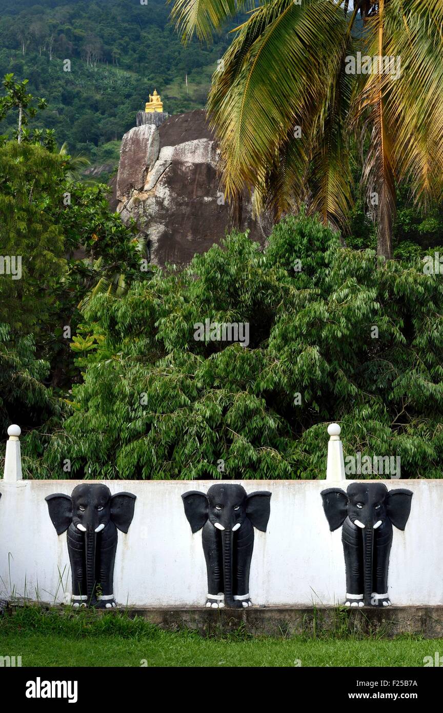 Sri Lanka, Central Province, Matale District, enclosing wall of