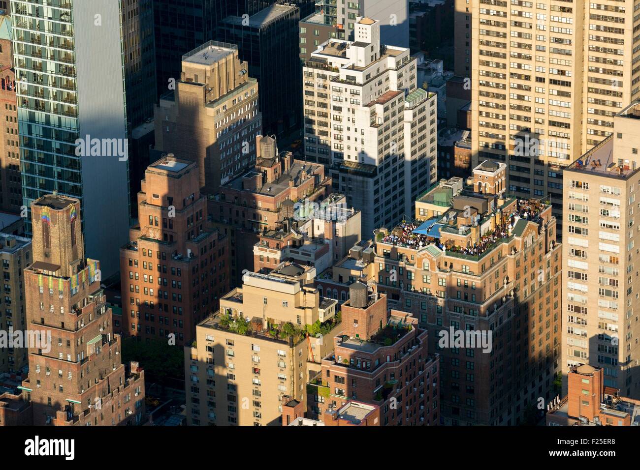 United States, New York, the island of Manhattan and its skyscrapers view from the roof of the Empire State Building, a roof terrace Stock Photo