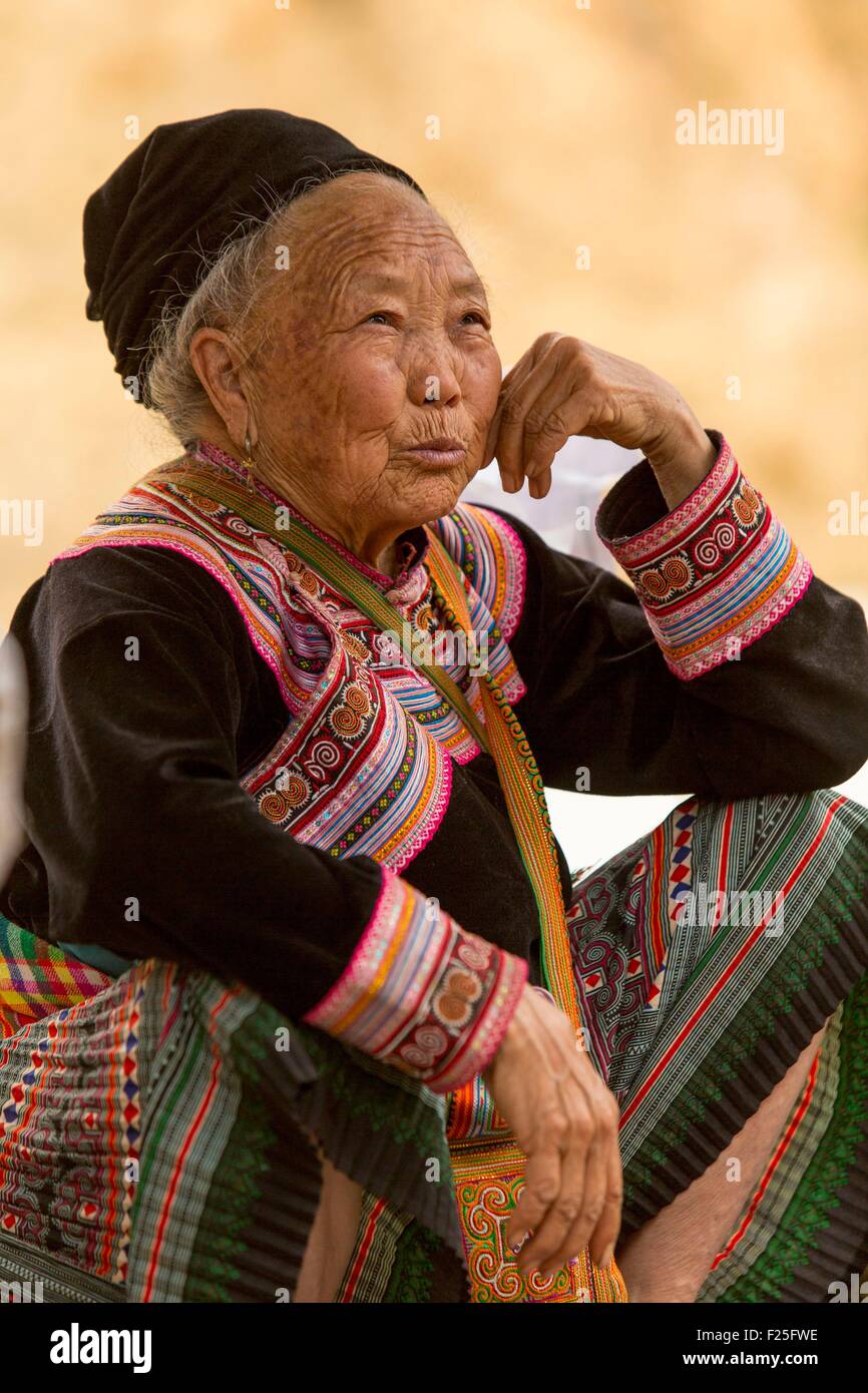 Lao woman hi-res stock photography and images - Alamy