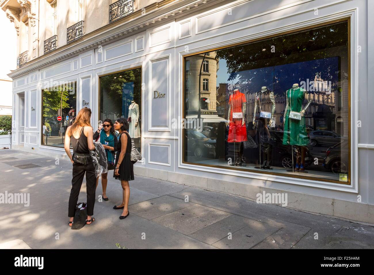 Dior Haute Couture Window Display Stock Photo - Download Image Now