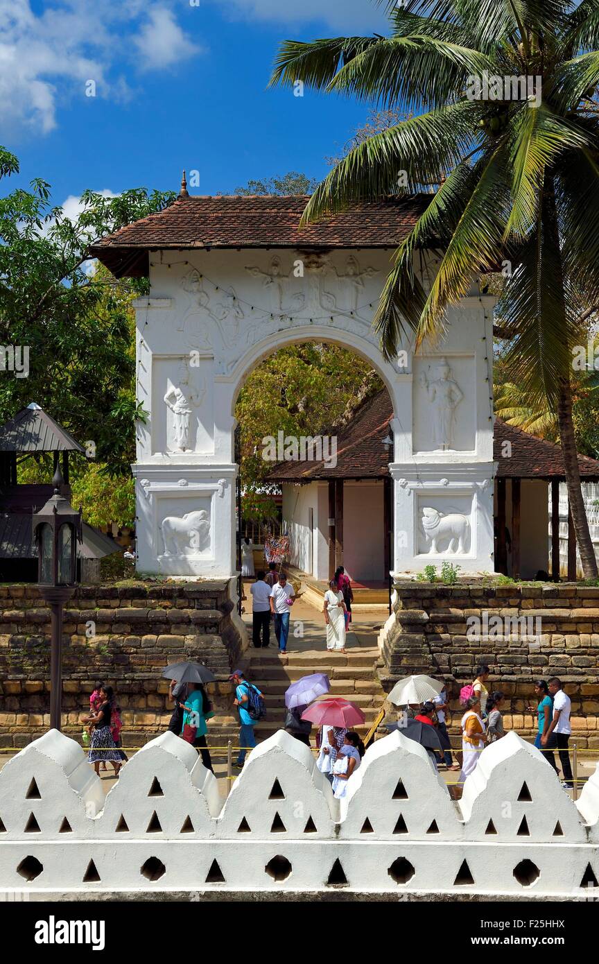 Sri Lanka, center province, Kandy, monumental gate in the gardens of the Temple of the Buddha Tooth (Sri Dalada Maligawa) Stock Photo