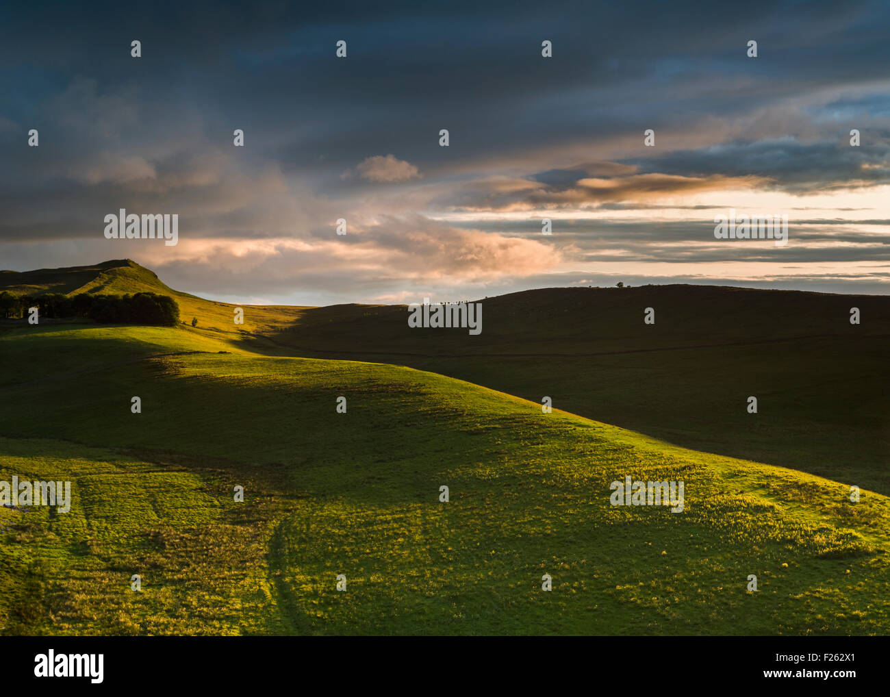 Side-lit ridge leading to Steel Rigg, Hadrian's Wall Country ...