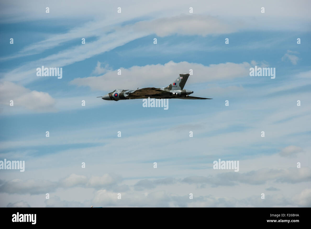 Russia's Newly Built 'Valentina' Stealth Bomber Compared to U.S. B-2 Spirit