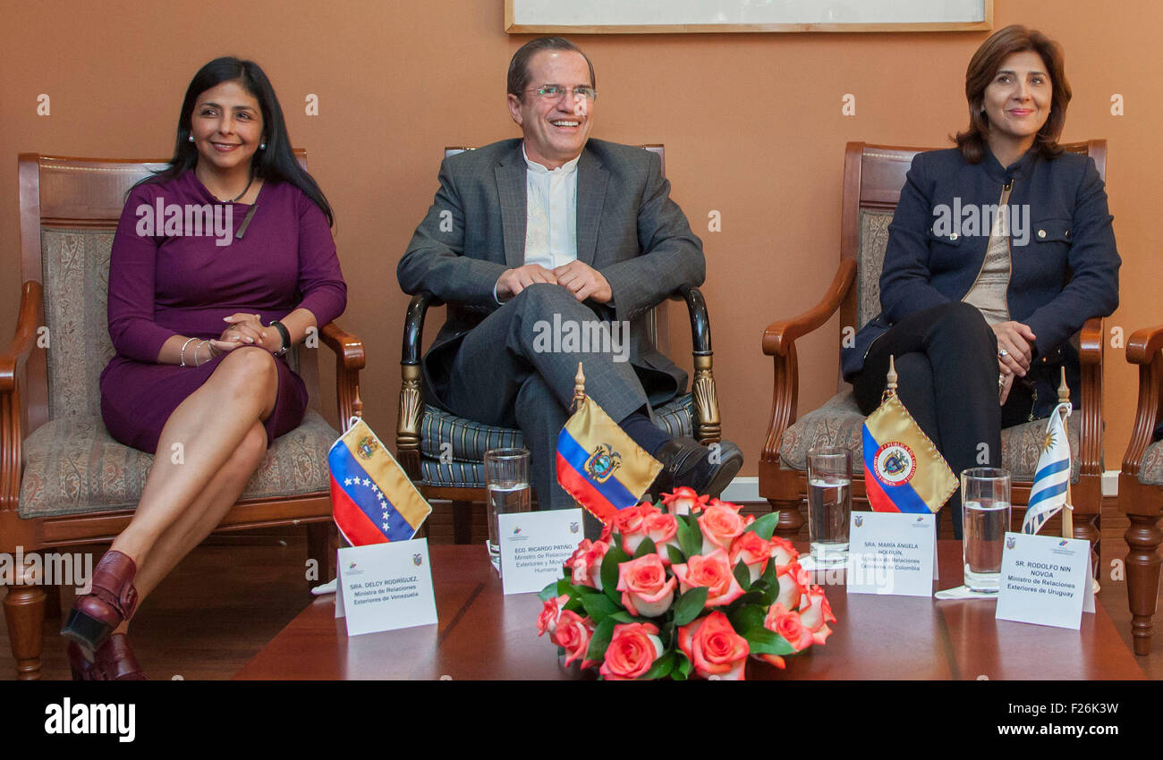 Quito, Ecuador. 12th Sep, 2015. Foreign Minister of Venezuela Delcy Rodryguez (L), Foreign Minister of Ecuador Ricardo Patino (C), and Foreign Minister of Colombian Maria Angela Holguin pose for photos before a meeting in Quito, capital of Ecuador, on Sept. 12, 2015. Ecuadorian Foreign Minister, Ricardo Patino, received on Saturday in Quito his counterparts of Venezuela and Colombia, who treated in Quito the border and diplomatic crisis that their countries mantained since last Aug. 19. © Str/Xinhua/Alamy Live News Stock Photo