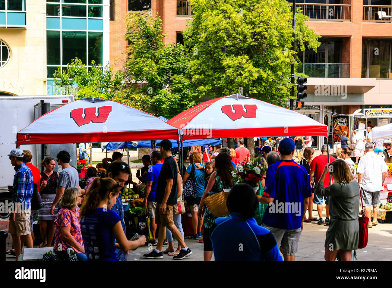 Madison wisconsin farmers market hires stock photography and images
