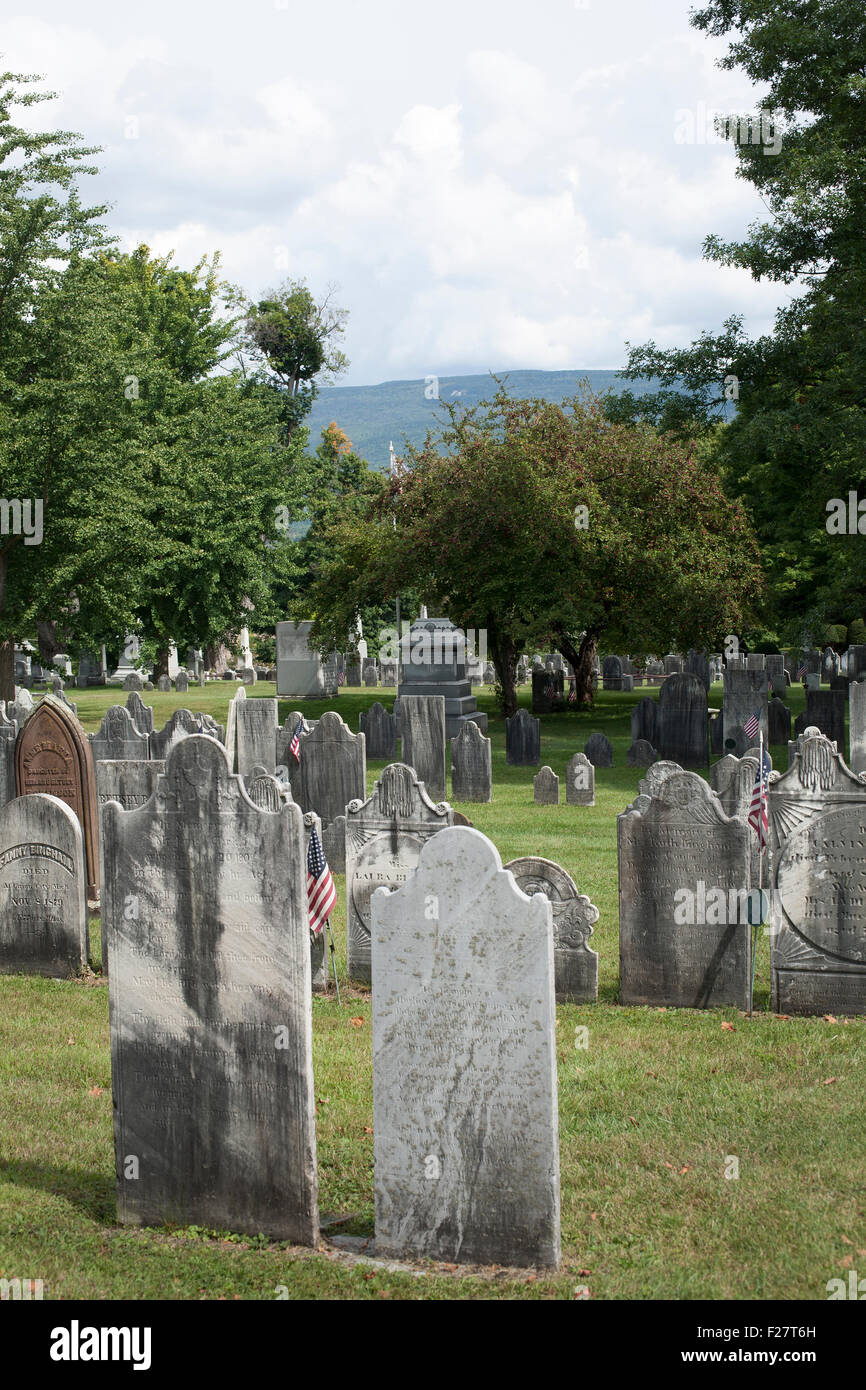 The Old First Church of Bennington, Vermont was built in 1805, replacing the  original church of 1762. Cemetery of Robert Frost. Stock Photo