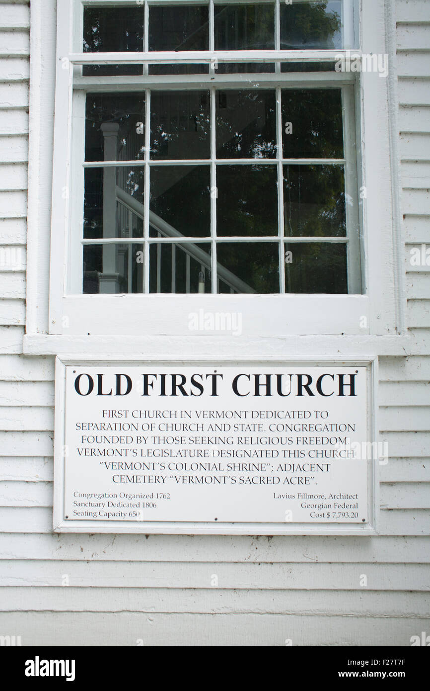 The Old First Church of Bennington, Vermont was built in 1805, replacing the  original church of 1762. Cemetery of Robert Frost. Stock Photo