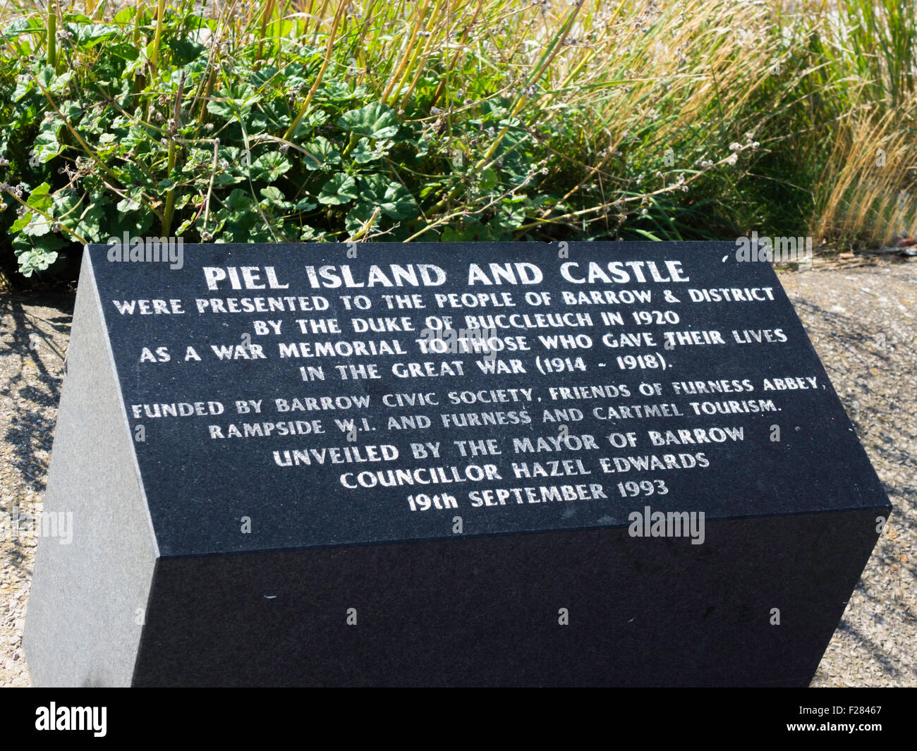 Dedication Plaque for Piel Island and Castle presented to  Barrow in Furness the Duke of Buccleugh as a war memorial for WW1 Stock Photo