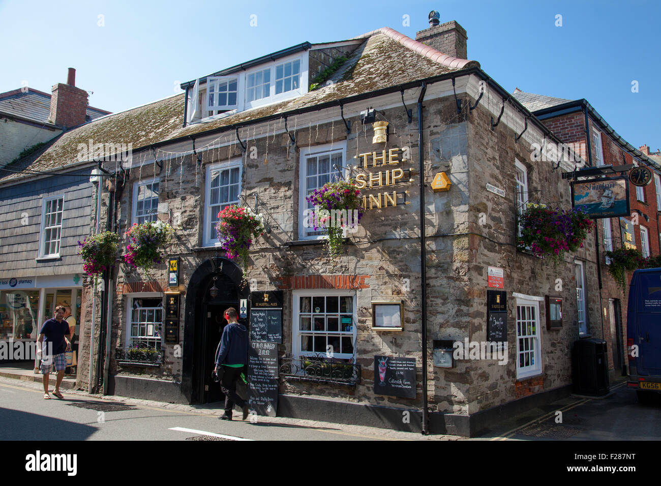 The ship inn mevagissey hires stock photography and images Alamy