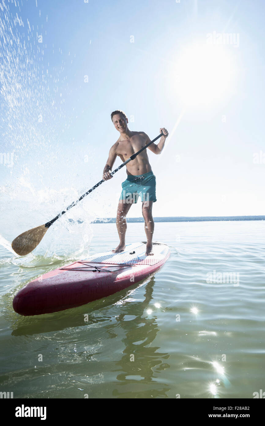 Paddleboarding Stock Photos & Paddleboarding Stock Images - Alamy