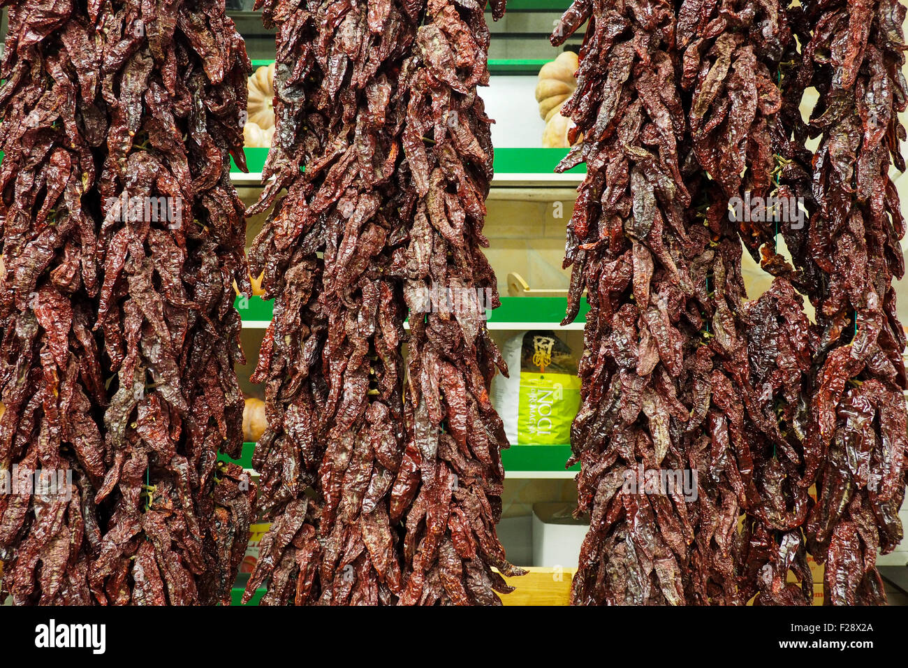 Dried chilies hi-res stock photography and images - Alamy