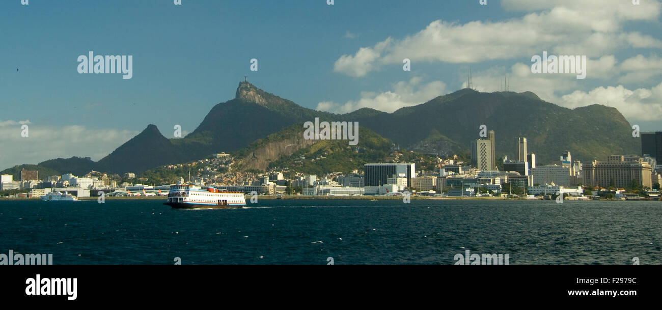 Brazil guanabara bay niteroi ferry hi-res stock photography and images ...