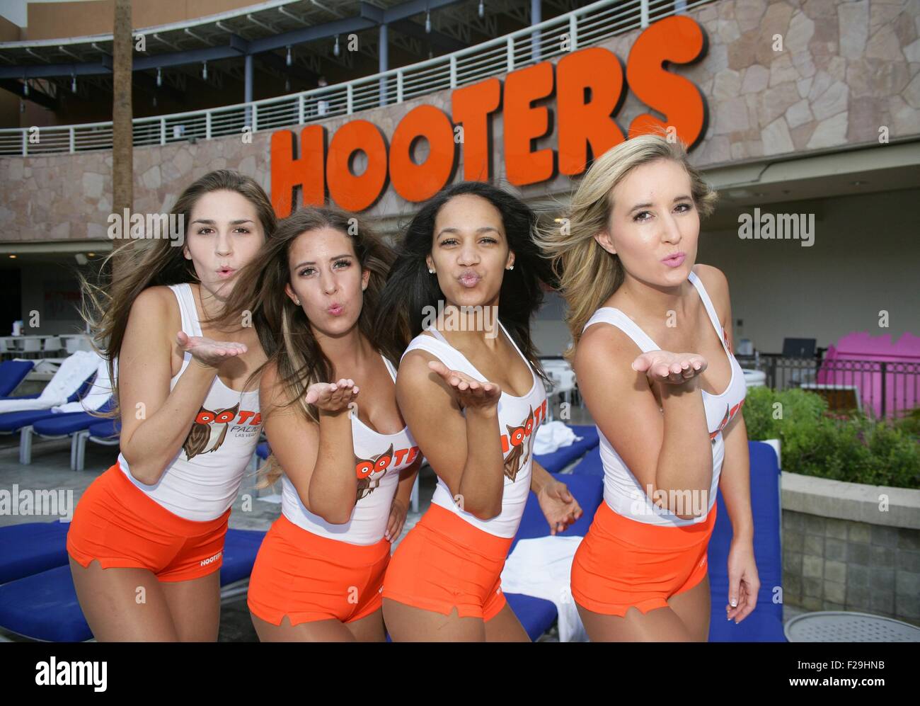 Las Vegas Nv Usa 14th Sep 2015 Hooters Girls At Arrivals For Worlds Largest Hooters Opens 7561