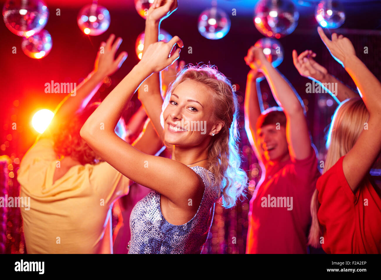 Dancing teens hi-res stock photography and images - Alamy
