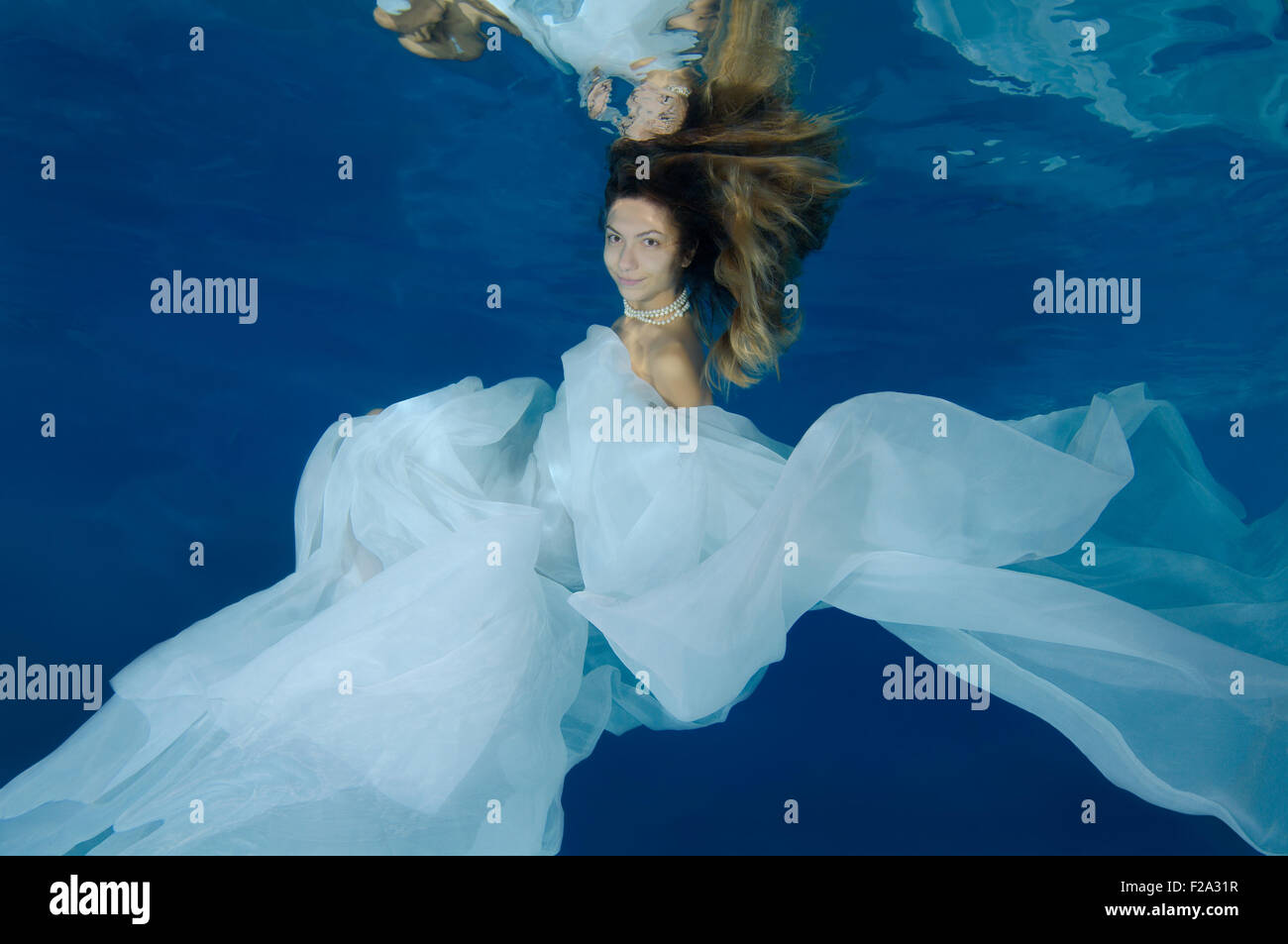 images Dress Underwater Fashion Photography https www alamy com stock photo beautiful woman in a long white dress under water underwater fashion 87503075 html